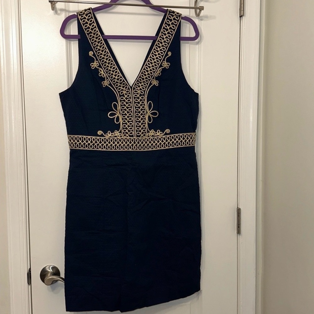 NWT Lilly Pulitzer Size 14 Aveline shift Navy Dress with Goldish Detailing